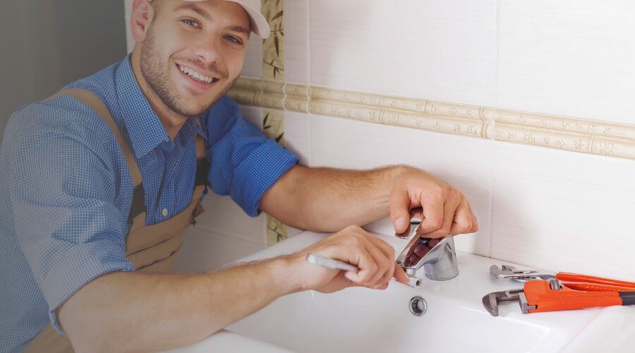 Handle or spout repair in Lawrence, MI